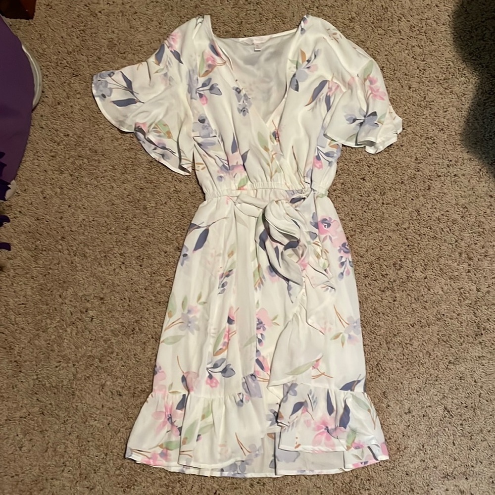 Medium white floral dress